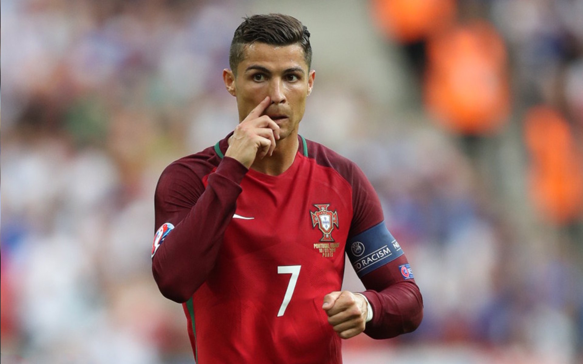 塔图姆关键时刻失利，皇家马德里强势取胜，赛场气氛燃爆